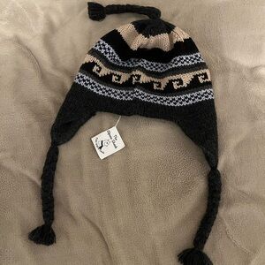 Adults Unisex Grey and Tan Knit Chullo Hat